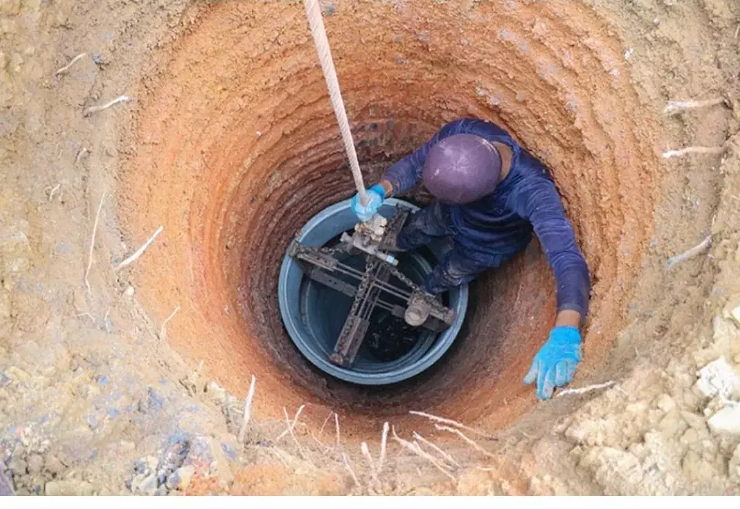 چاه کن معروف|خدمات پیشه و مهارت|آشخانه, |دیوار