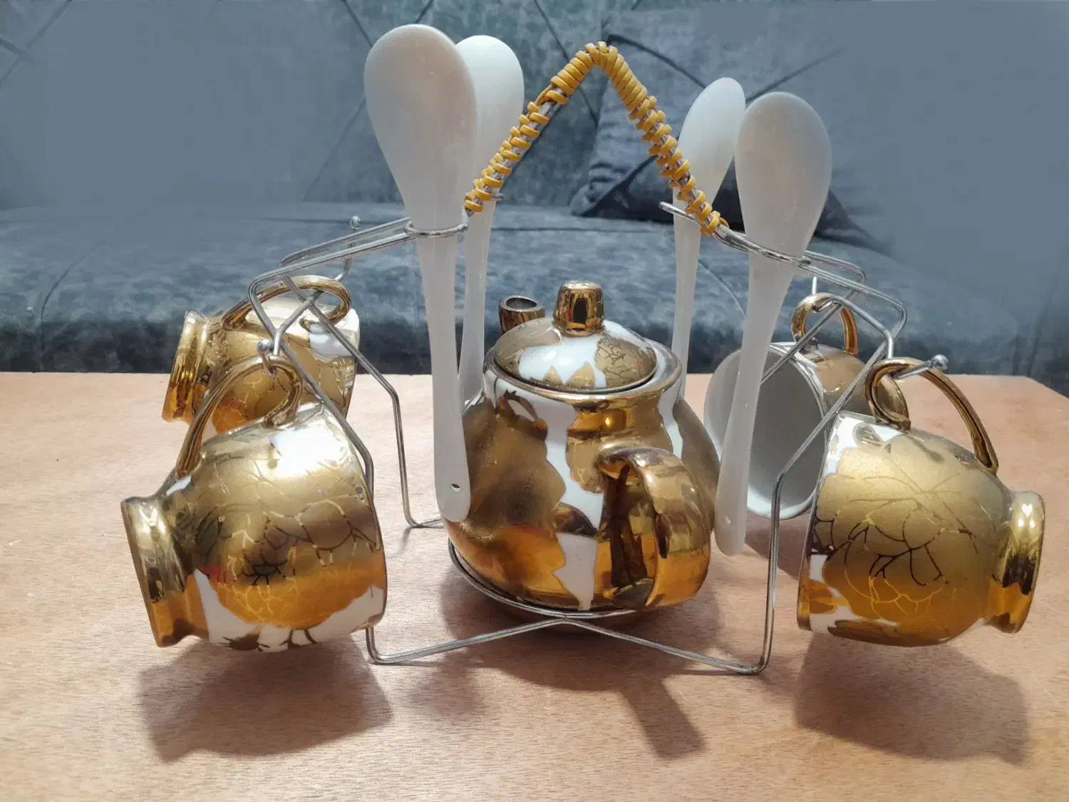 قهوه خوری|قوری، کتری، قهوهساز دستی|رباطکریم, مسکن مهر آبشناسان|دیوار