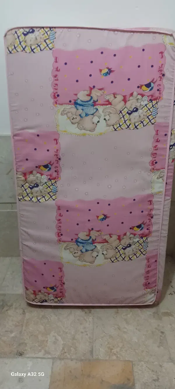 تخت نوزاد|تخت و صندلی بچه|اردبیل, |دیوار