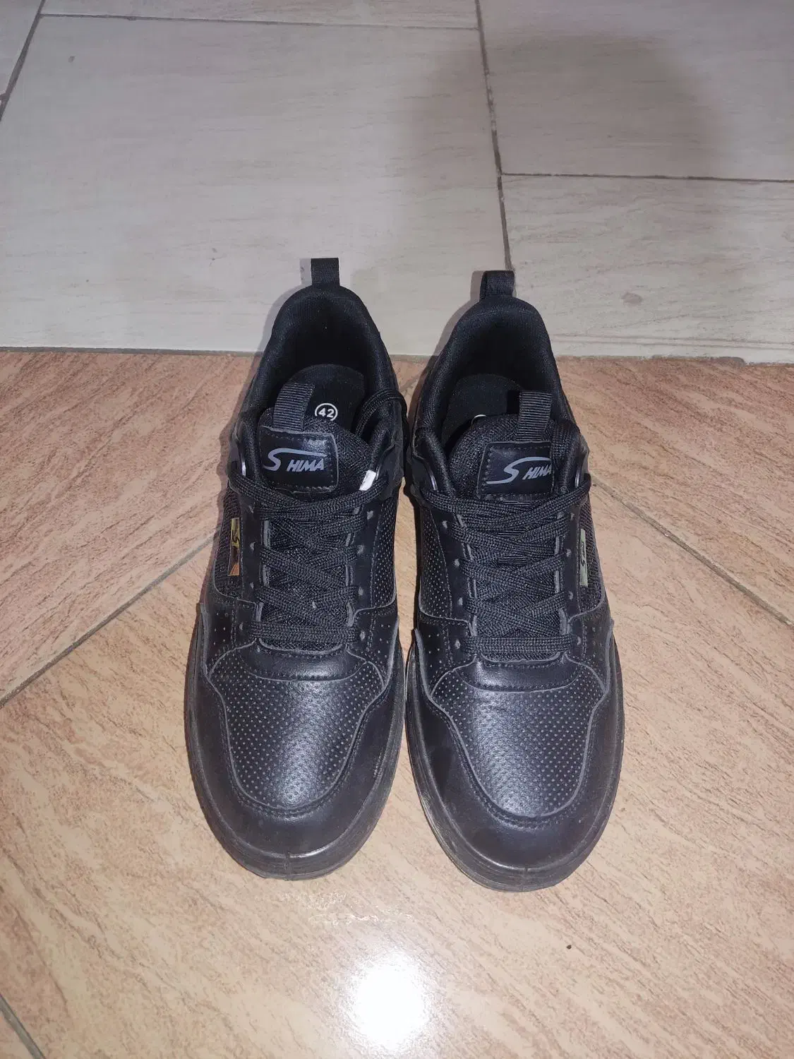 کفش|کیف، کفش، کمربند|شیراز, فرهنگیان|دیوار