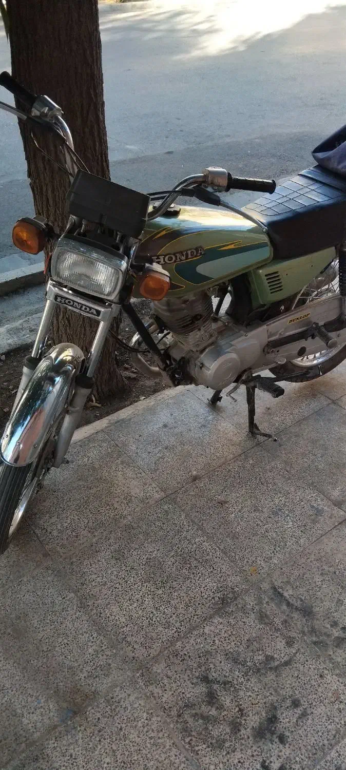 موتورسیکلت ۱۲۵ مدل ۹۰|موتورسیکلت|شیراز, راهنمایی|دیوار