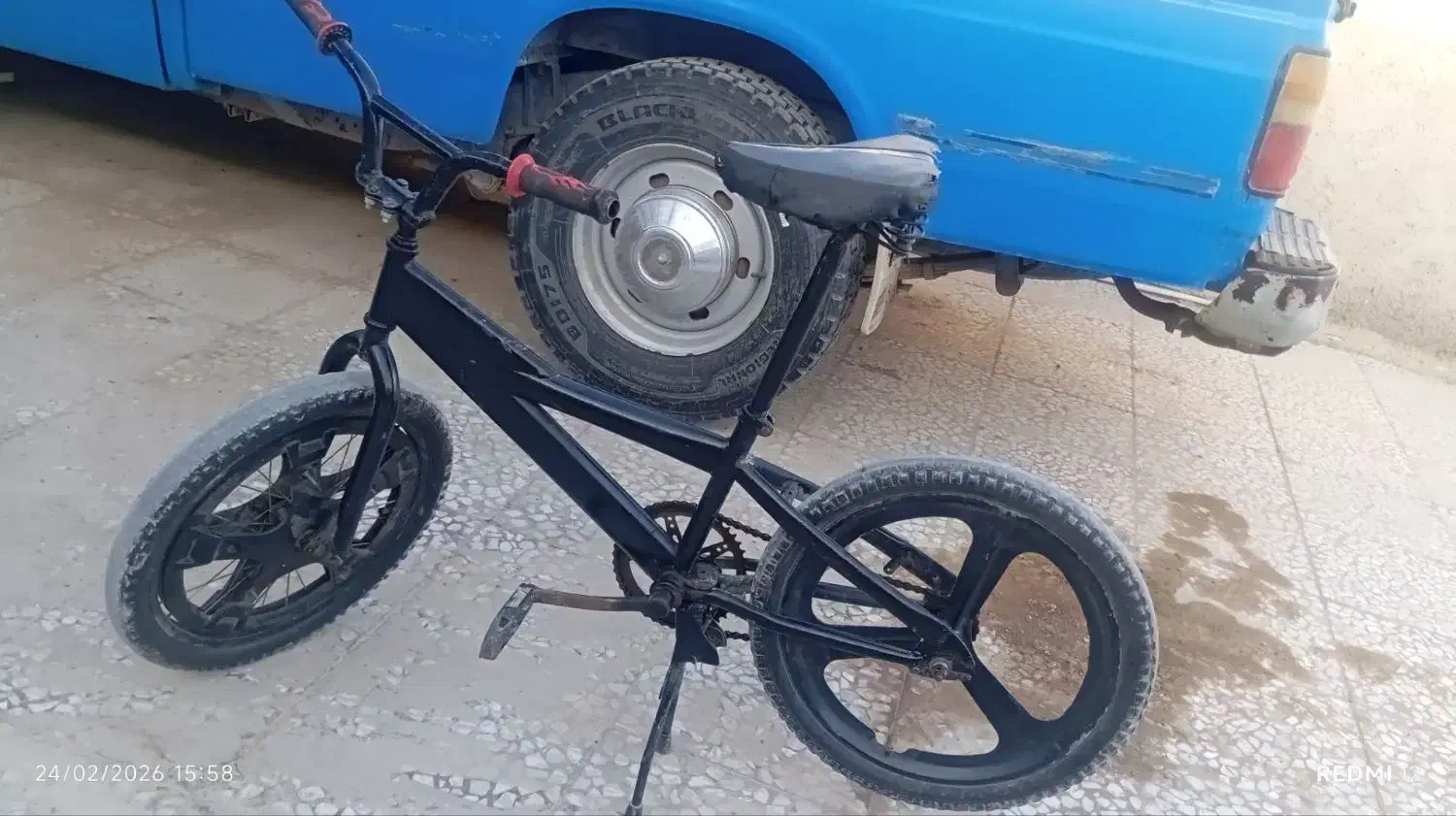 دوچرخه 20|دوچرخه، اسکیت، اسکوتر|نیمروز, |دیوار