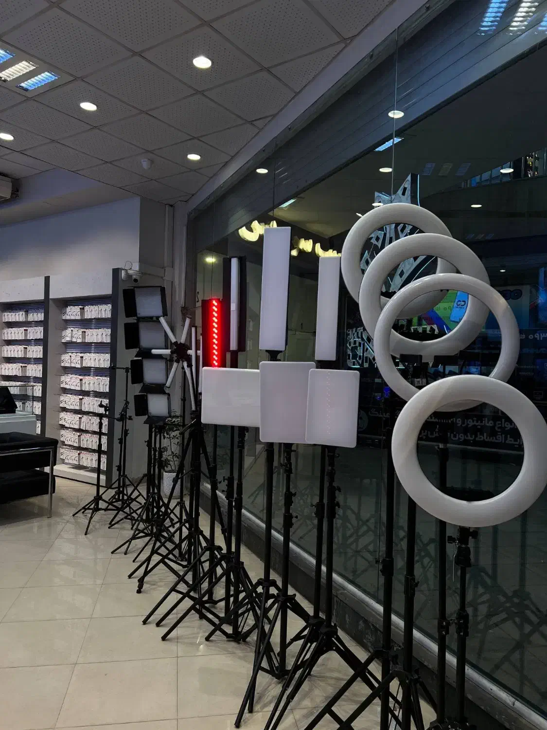 فروش انواع تجهیزات حرفه ای  تولید محتوا|دوربین عکاسی و فیلم‌برداری|مشهد, عامل|دیوار