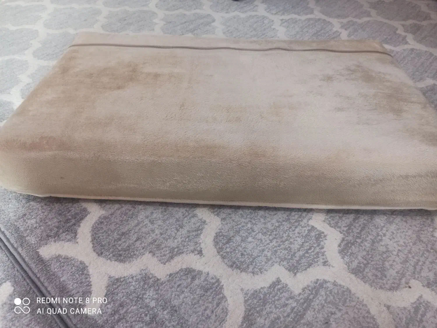 پشتی ۴عدد|پشتی|اسلام‌‌آباد غرب, |دیوار