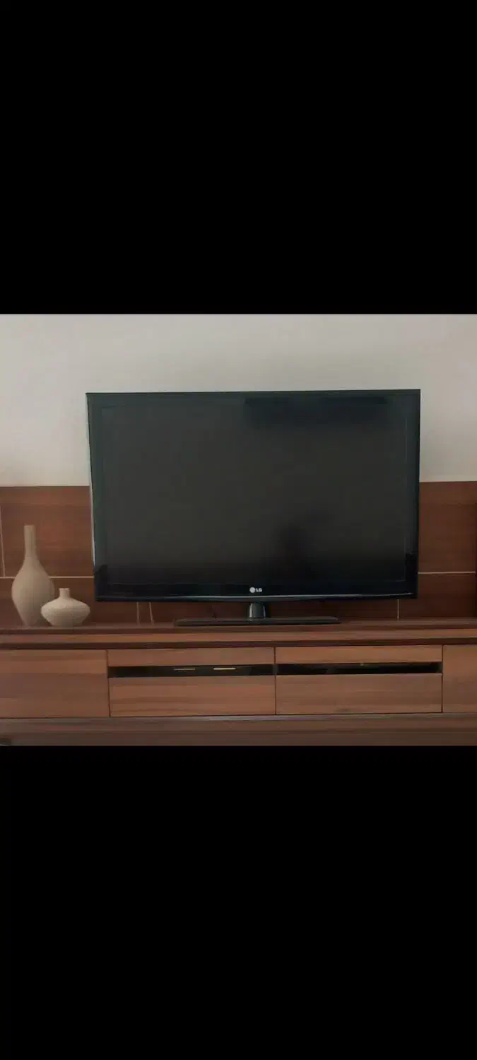 تلوزیون 42اینچ|تلویزیون و پروژکتور|آباده, |دیوار