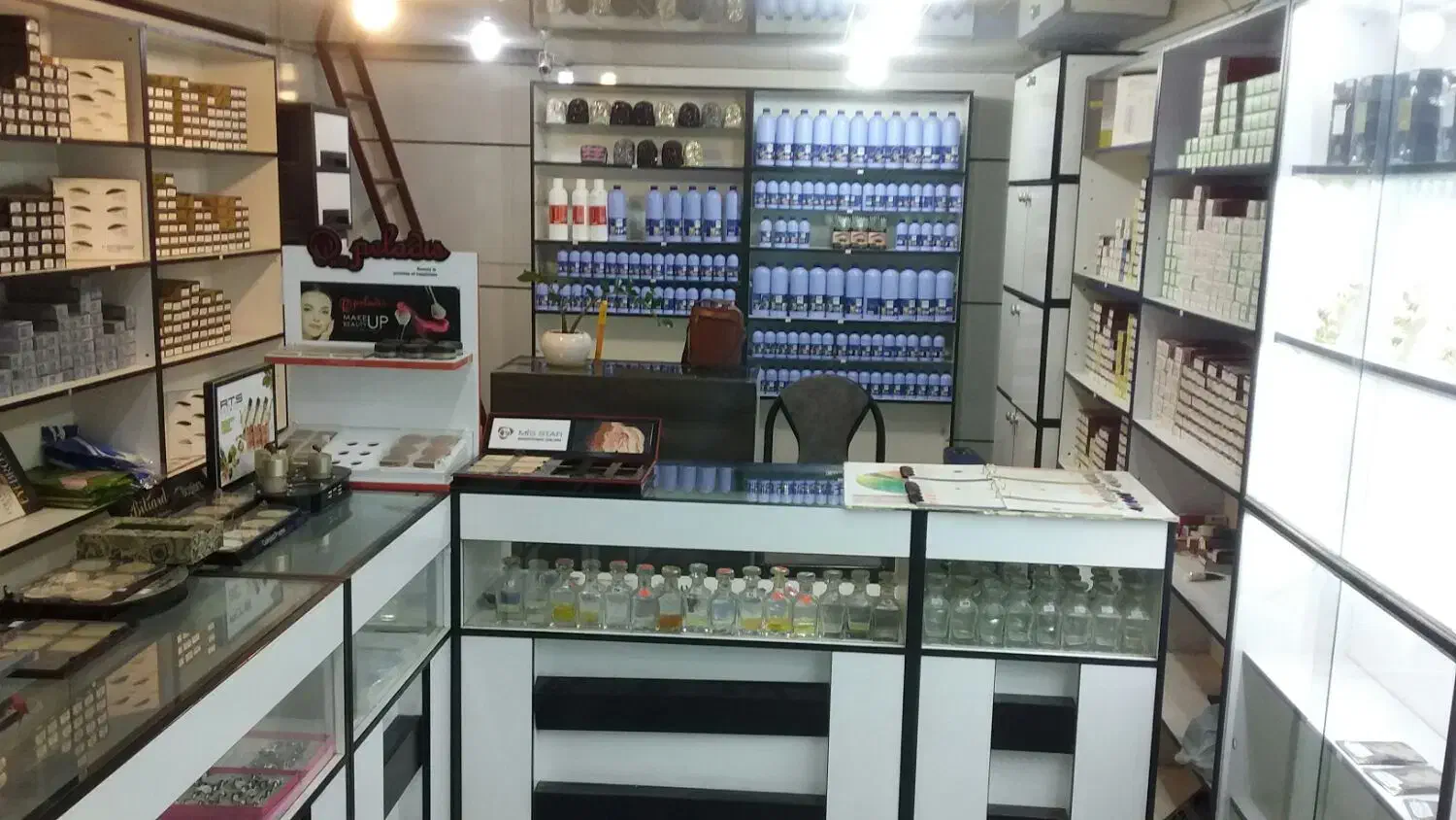 فروش ویترین مغازه|فروشگاه و مغازه|قزوین, |دیوار