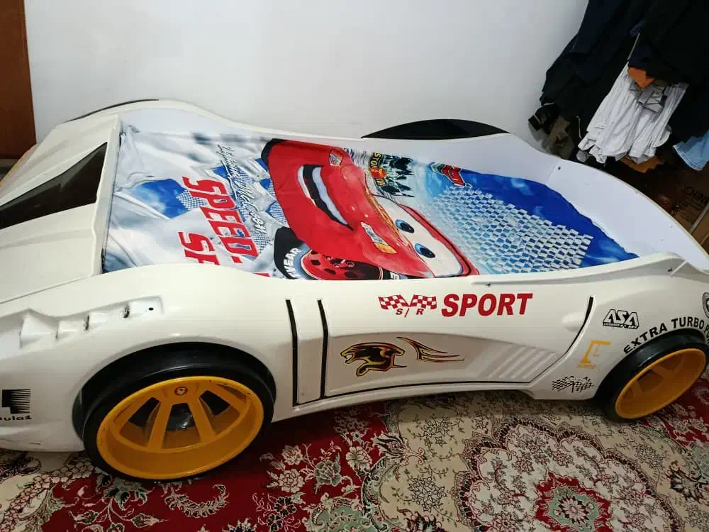 تخت ماشینی بچه|تخت و صندلی بچه|جم, |دیوار