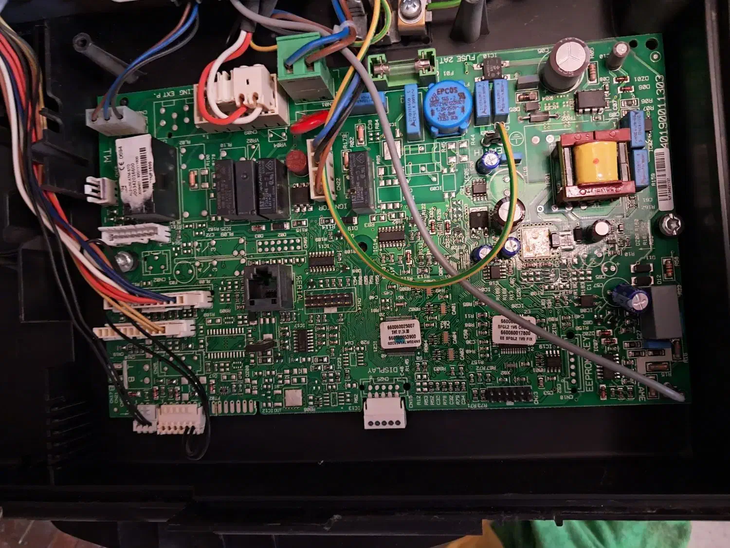 تعمیرکار پکیج تعمیر انواع پکیج های ایرانی و خارجی|خدمات پیشه و مهارت|سنندج, |دیوار