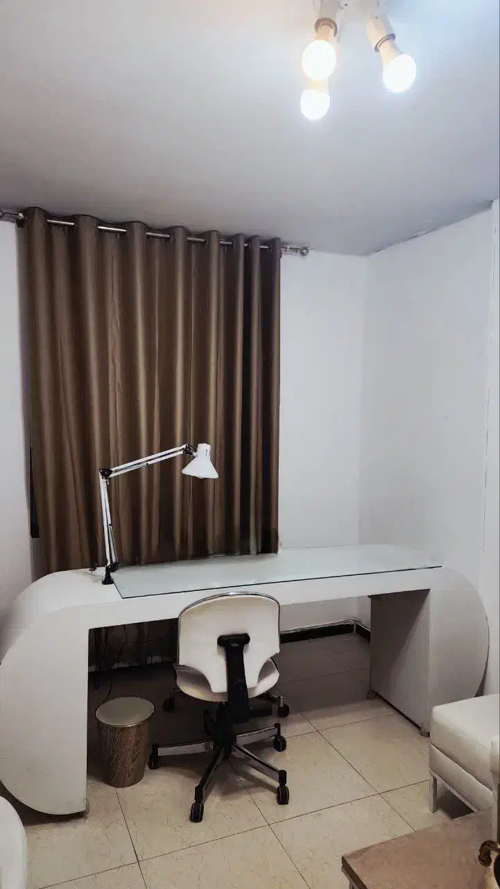 میز ناخن|آرایشگاه و سالن‌های زیبایی|پردیس, فاز ۱|دیوار