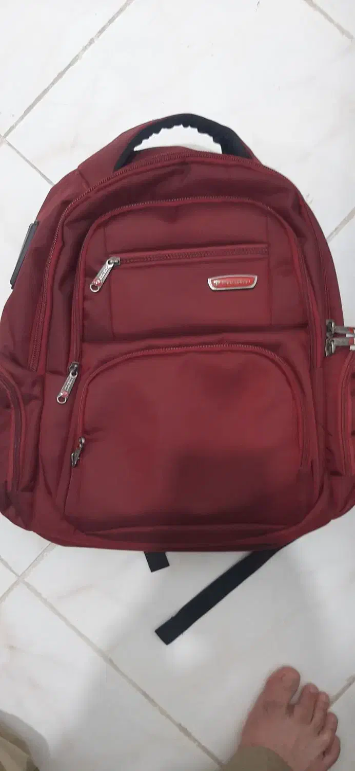 کوله پستی زد آب پیر گاردین جنس خوب در حد نوع|کیف، کفش، کمربند|رشت, تازه آباد|دیوار