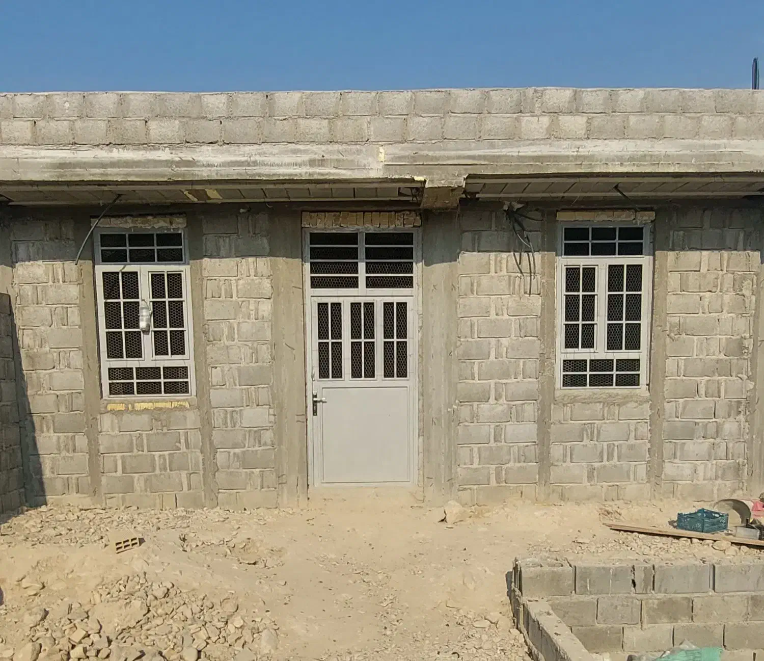 ملک نیمه کاره فقط با ۴۰۵ TU5 معاوضه|خودرو سواری و وانت|خورموج, |دیوار