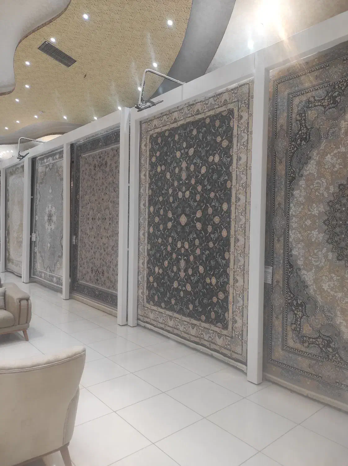 فرش ۷۰۰ شانه ۶ متری با چک صیادی|فرش|شاهین‌شهر, پاسداران|دیوار