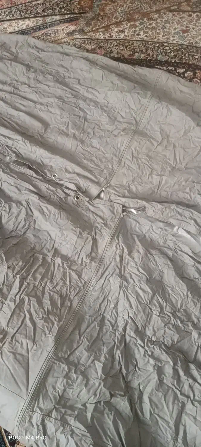 چادر ماشین|لباس|رباط‌کریم, رباط‌کریم|دیوار