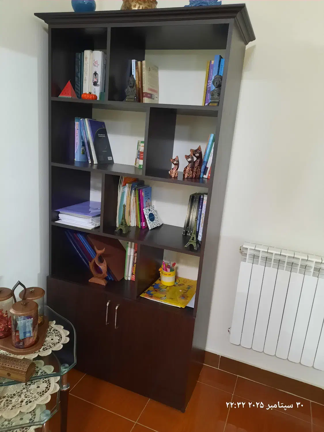 کتابخانه|کتابخانه، شلف، قفسه‌های دیواری|بابل, |دیوار