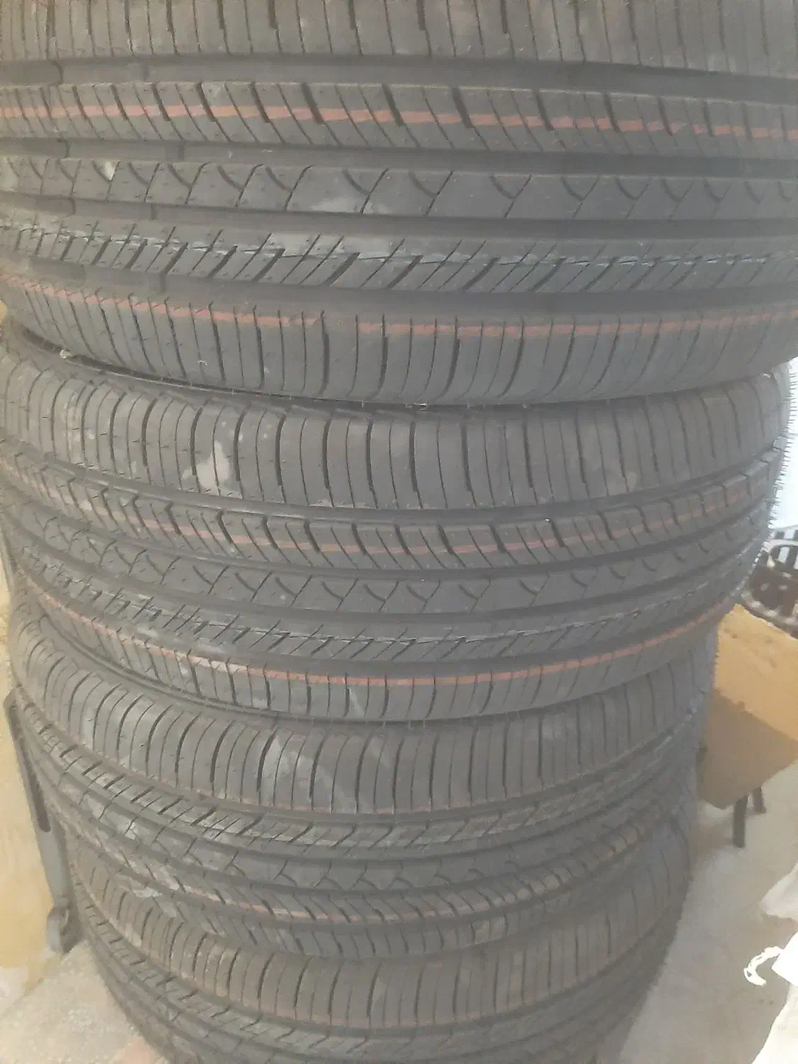 لاستیک بارز۲۰۵/۶۰/۱۵|قطعات یدکی و لوازم جانبی|نیشابور, ده حلاج|دیوار