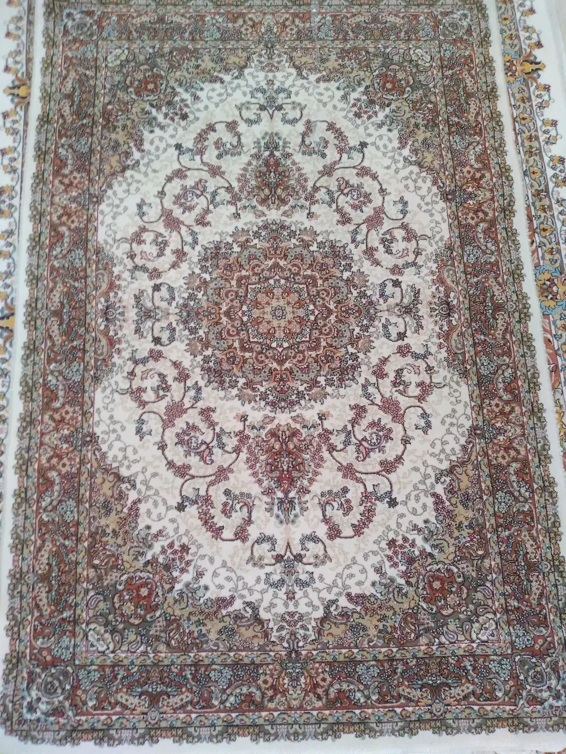 فرش ماشینی زرنیم|فرش|تبریز, |دیوار