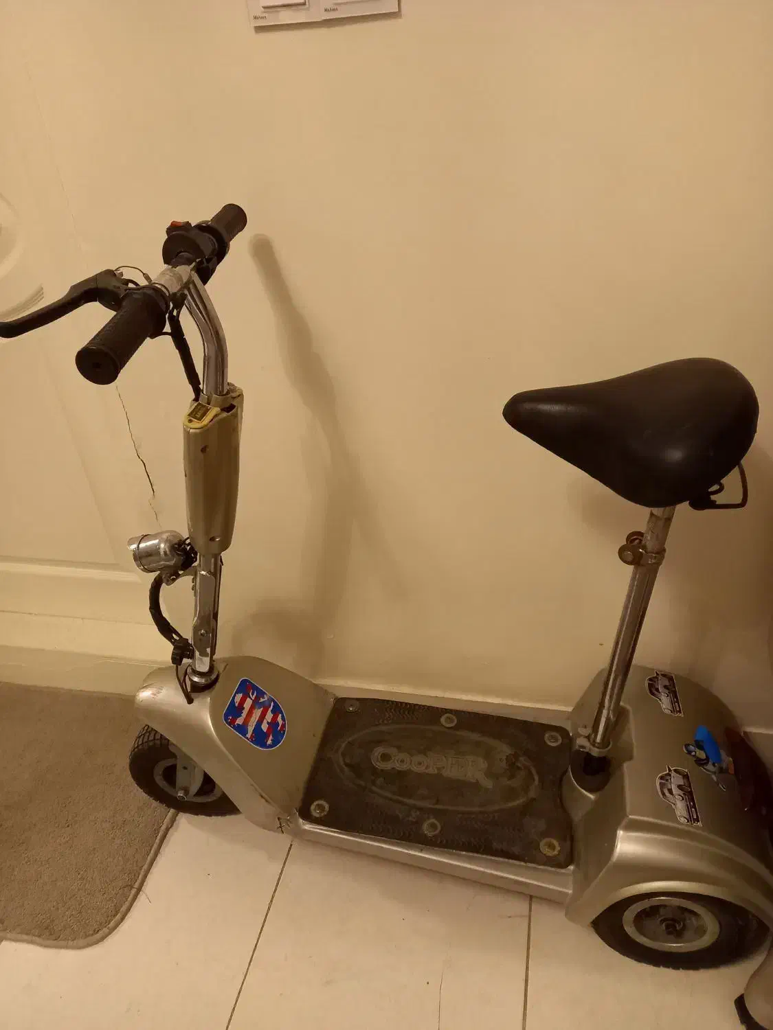 اسکوتر برقی سه چرخ آلمانی|دوچرخه، اسکیت، اسکوتر|فردیس, داوری|دیوار