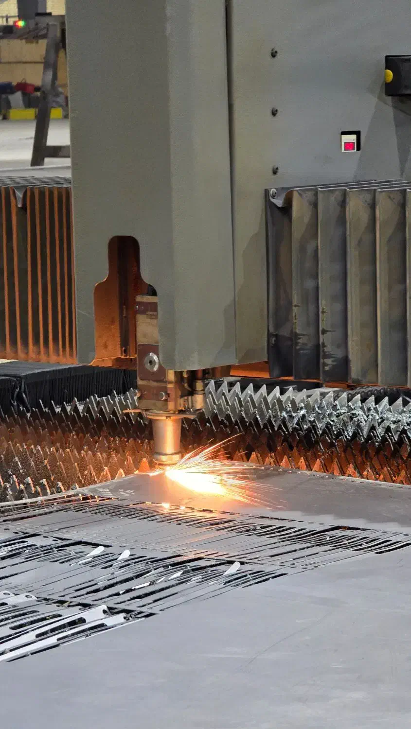 طراحی،نقشه کشی و برش با دستگاه لیزر|خدمات پیشه و مهارت|کاشان, شهرک صنعتی امیرکبیر ۲|دیوار