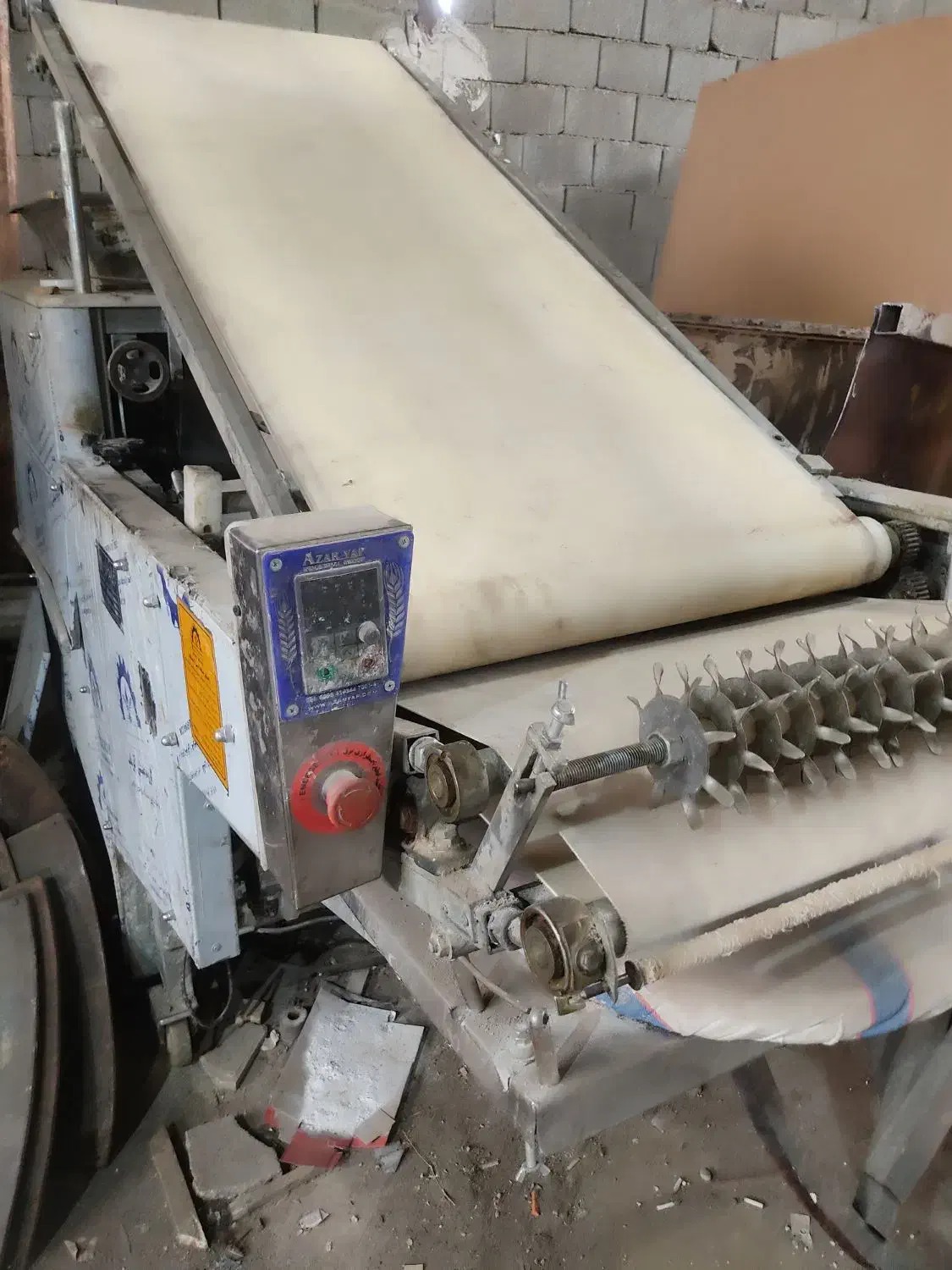 دستگاه نانوایی|فروشگاه و مغازه|چهارباغ, |دیوار