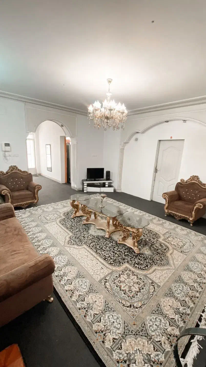 خوابگاه دخترانه شهرآزاد واقع دراصلاح نژاد|اجارهٔ کوتاه‌مدت آپارتمان و سوئیت|شیراز, اصلاح‌نژاد|دیوار