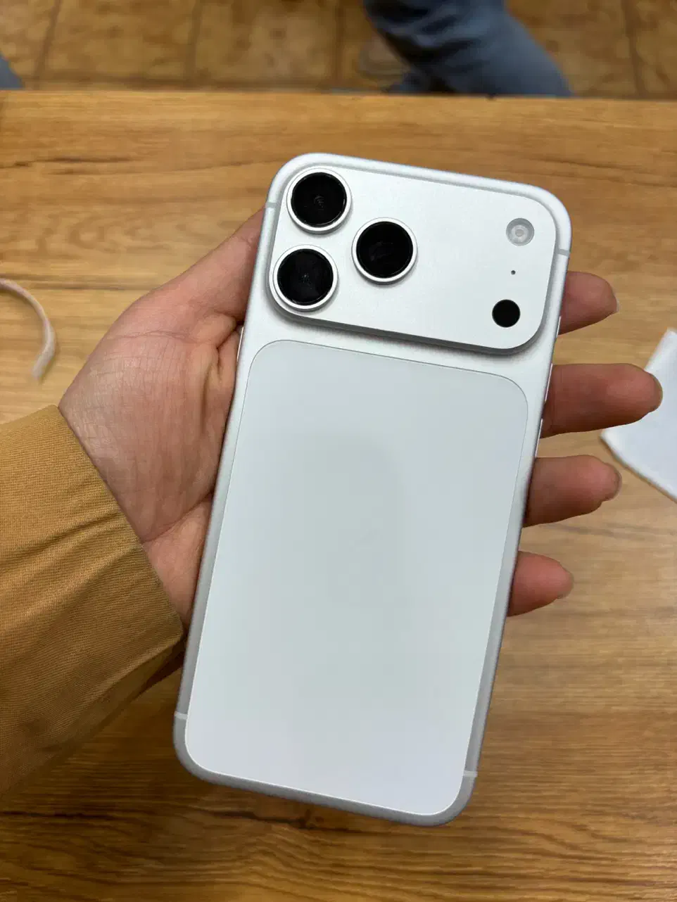 ایفون 17 اقساطی بدون پیش پرداخت ۲۴ ماهه|موبایل|اصفهان, لاله|دیوار