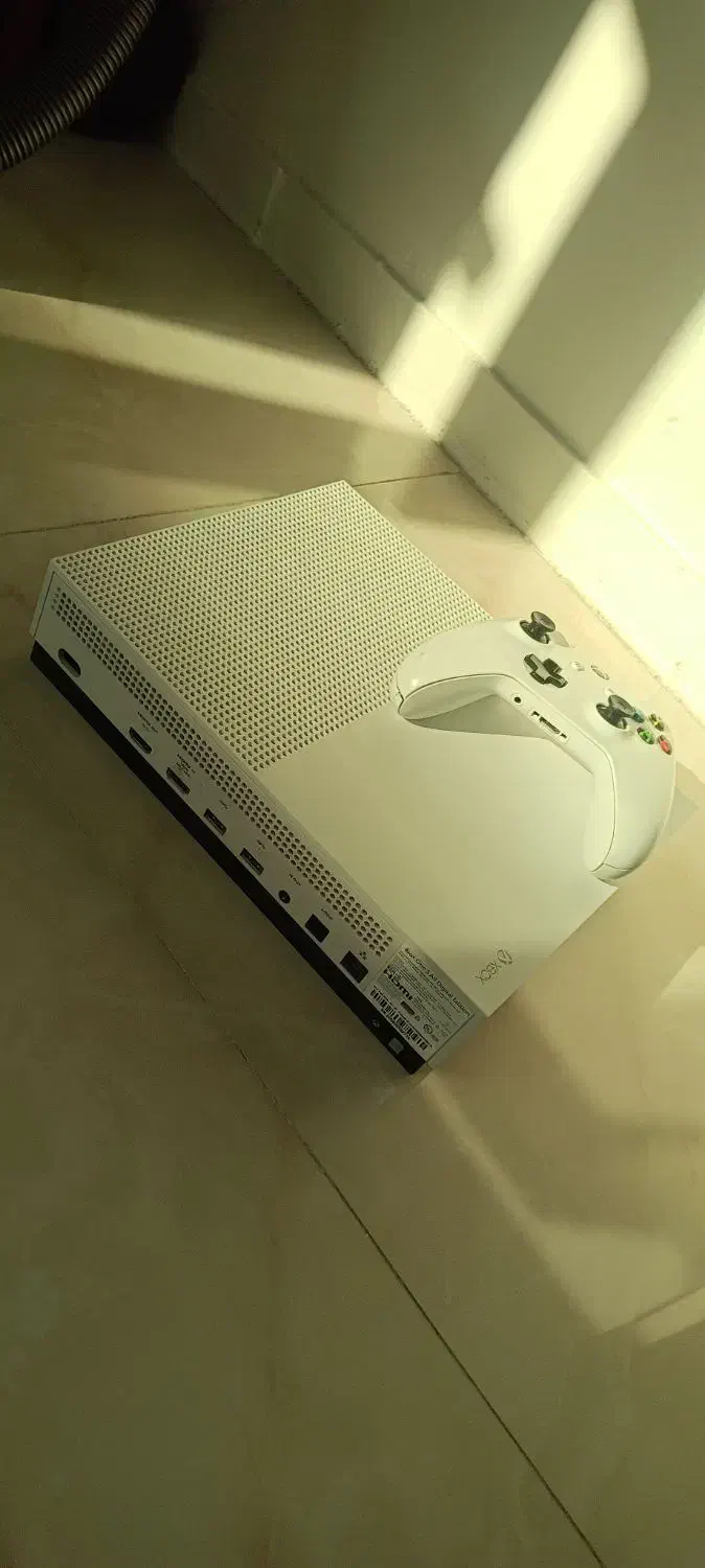 کنسول ایکس باکس وان اس همراه با گیم پس سه ماهه|کنسول، بازی ویدئویی و آنلاین|تهران, تولید دارو|دیوار