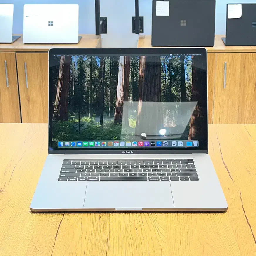 مک بوک Pro 2019/i9/32/512/4G  تمیز گرید A|رایانه همراه|مشهد, ارشاد|دیوار