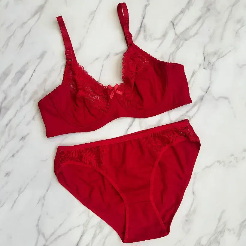 لباس زیرزنانه بفروش میرسدشورت سوتین تک موجوده|لباس|خرم‌آباد, |دیوار