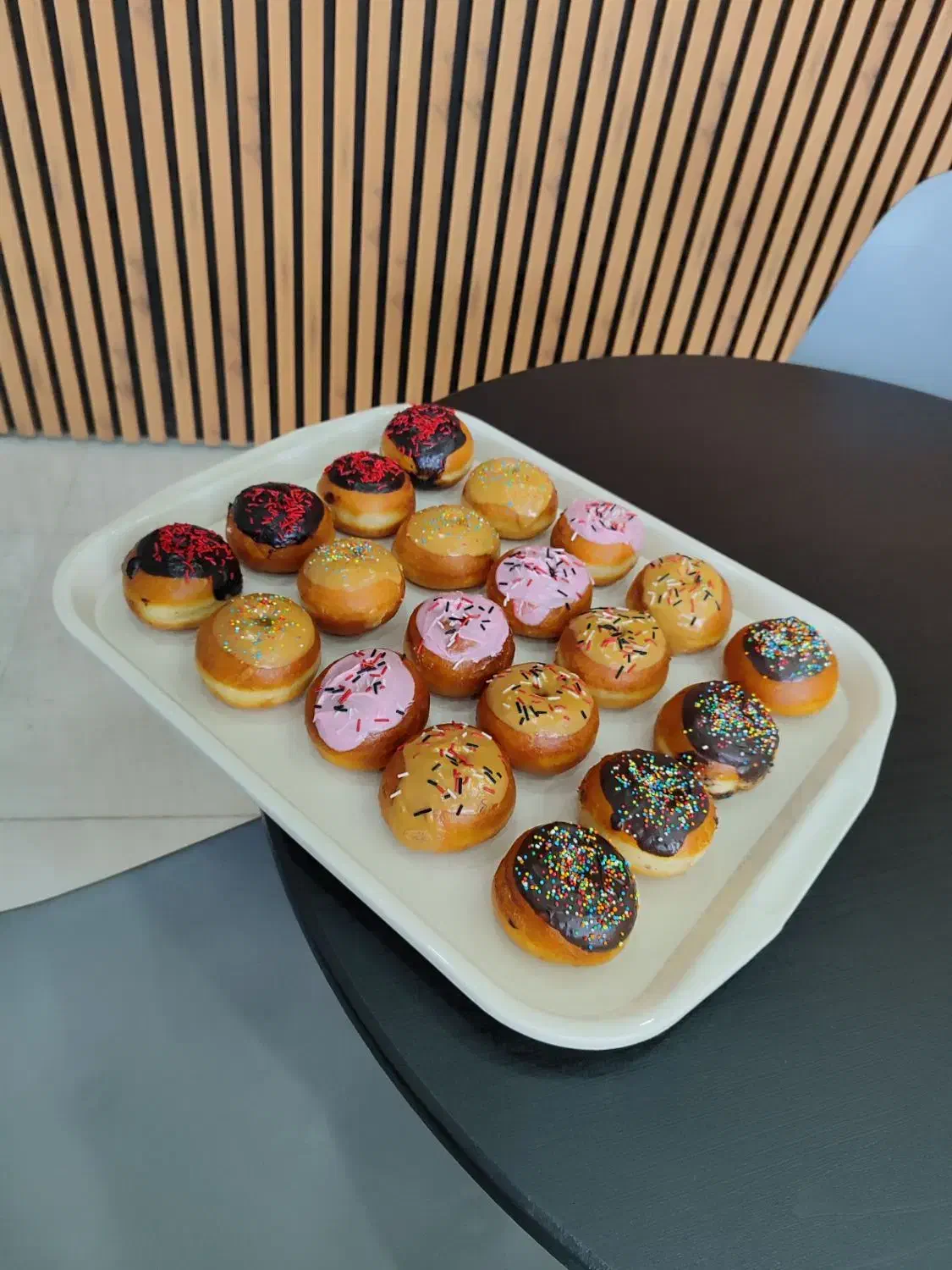 دونات و پیراشکی برای جشن های مختلف|خدمات پذیرایی، مراسم|قزوین, |دیوار