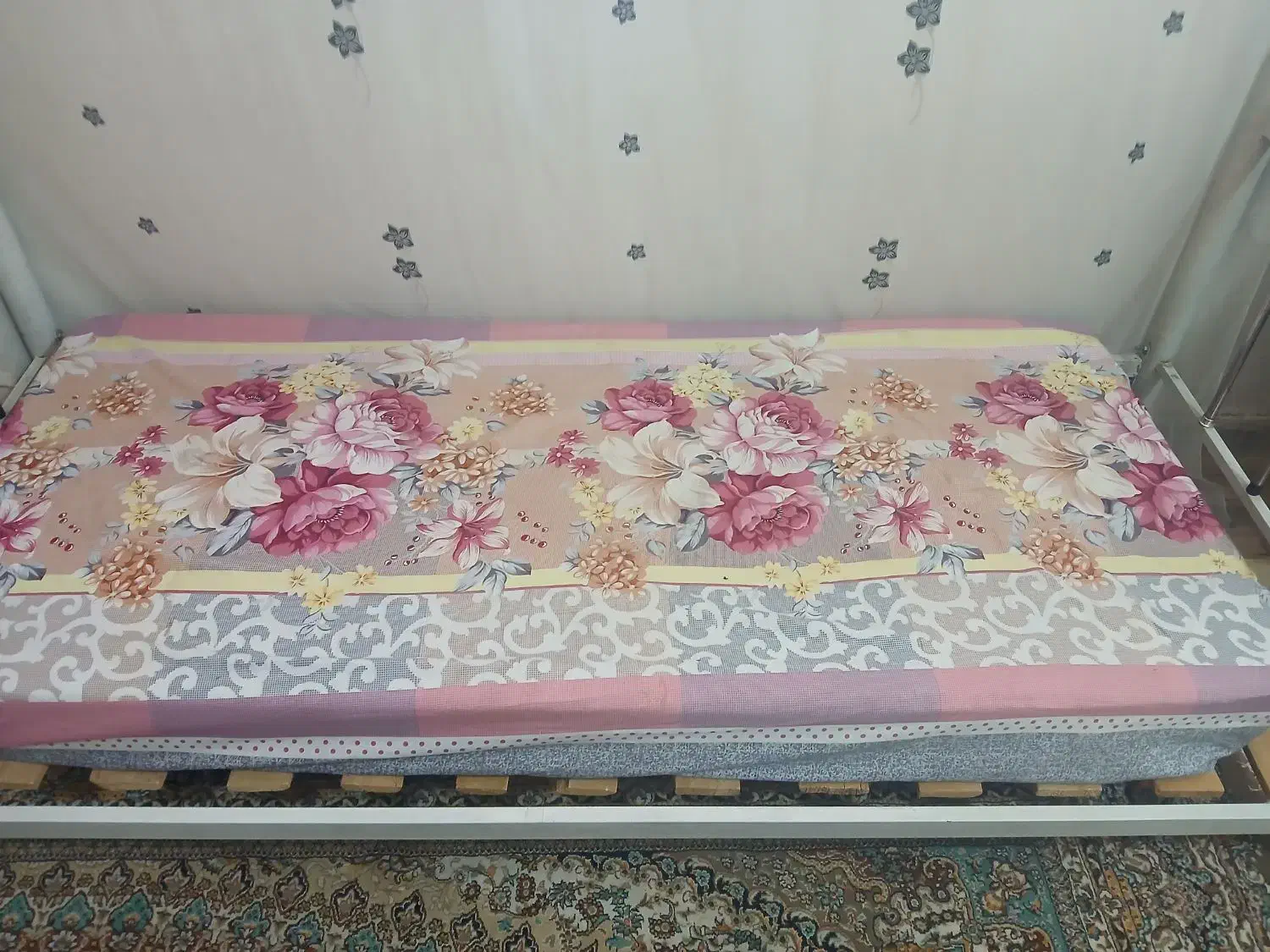 تخت یه نفره فلزی|تشک تختخواب|مشهد, امیر|دیوار