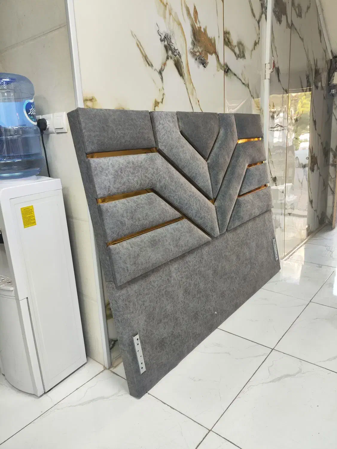 در حد آکبند|تخت و سرویس خواب|سنندج, |دیوار