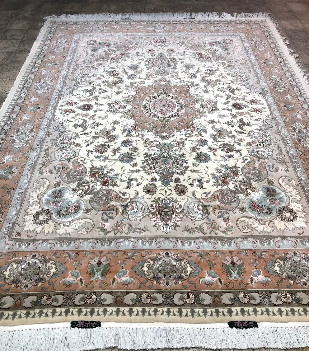 (فرش فرزین)فرش۱۲متری دستباف،نقشه نوین فر،گل ابریشم|فرش|تبریز, |دیوار