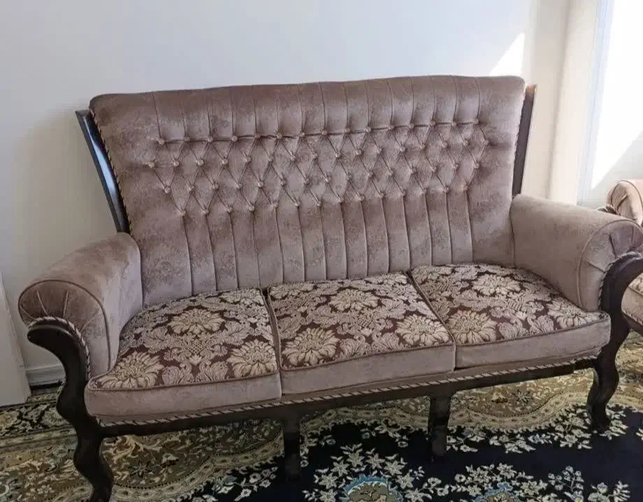 مبل کلاسیک|مبلمان خانگی و میز عسلی|شاهین‌شهر, خانه کارگر|دیوار