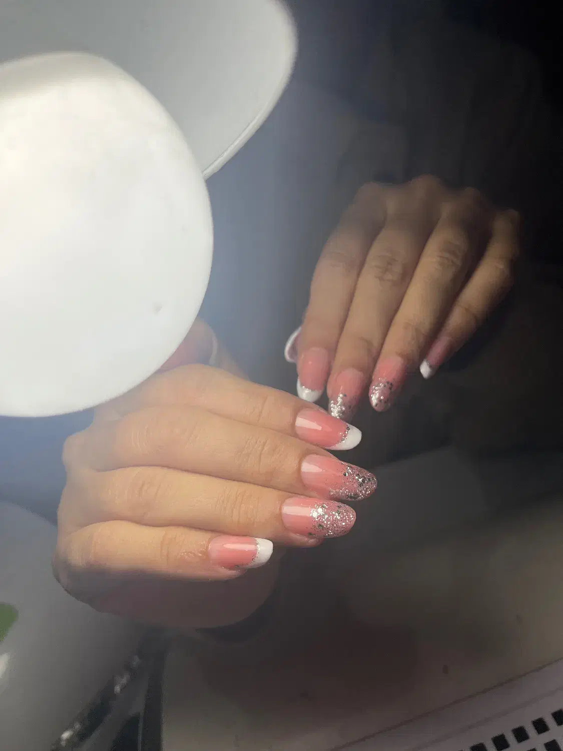 تخفیف کاشت ناخن به مدت محدود(حمیدیان)|خدمات آرایشگری و زیبایی|رشت, حمیدیان|دیوار