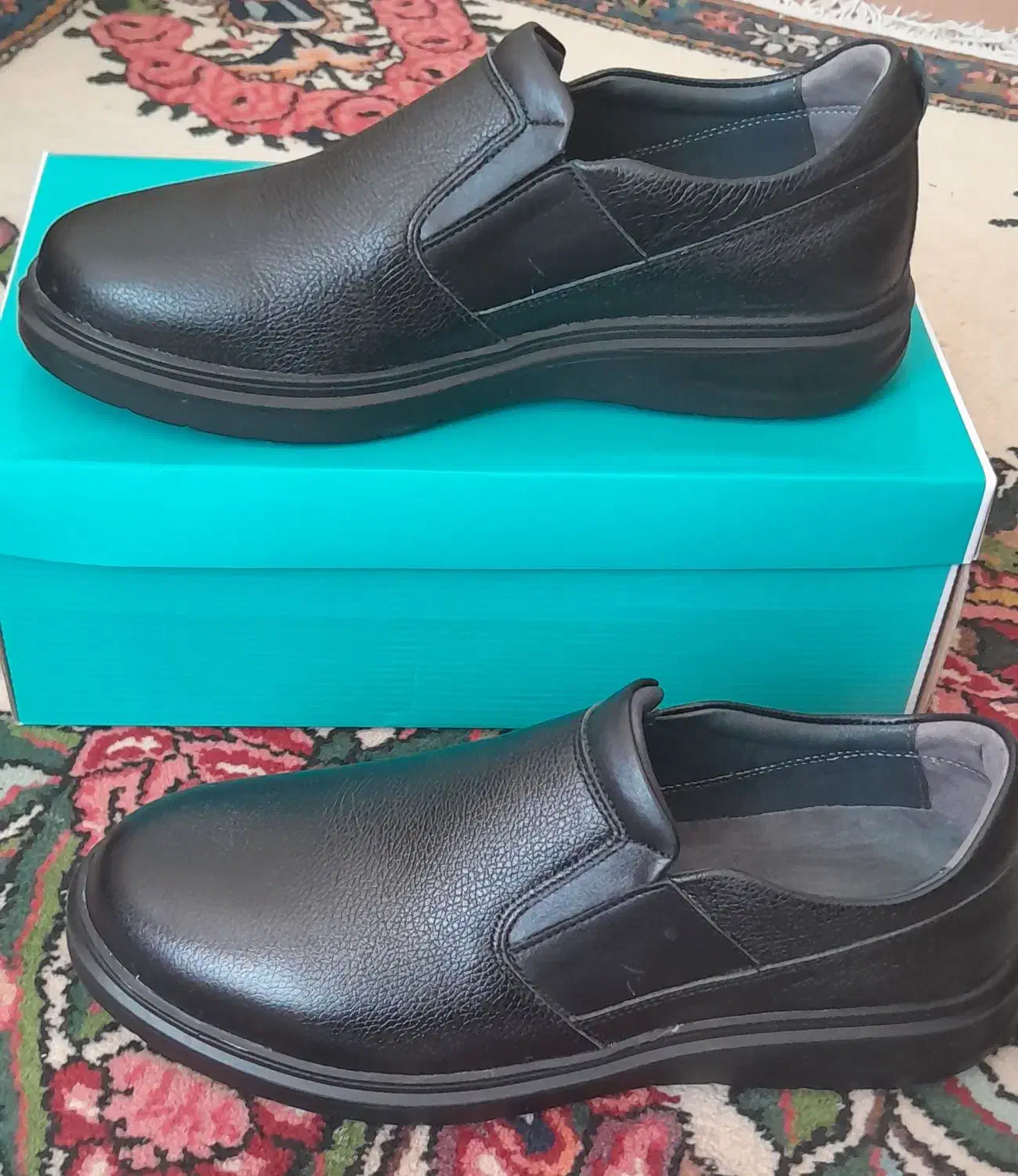 کفش|کیف، کفش، کمربند|اصفهان, بهارستان|دیوار