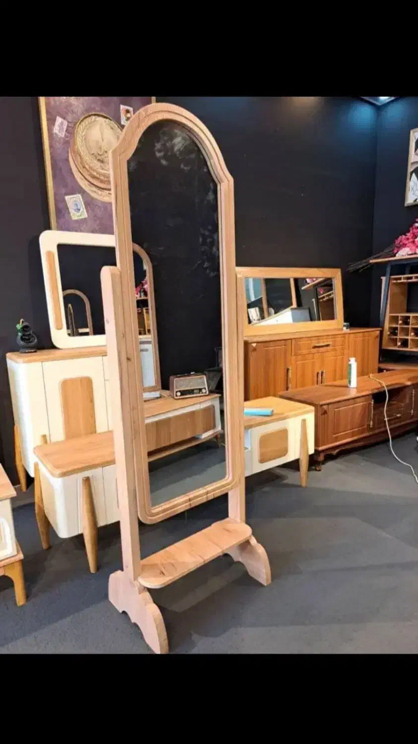 آینه قدی بلند بسیار زیبا و شیک|آینه|چهاردانگه (تهران), |دیوار