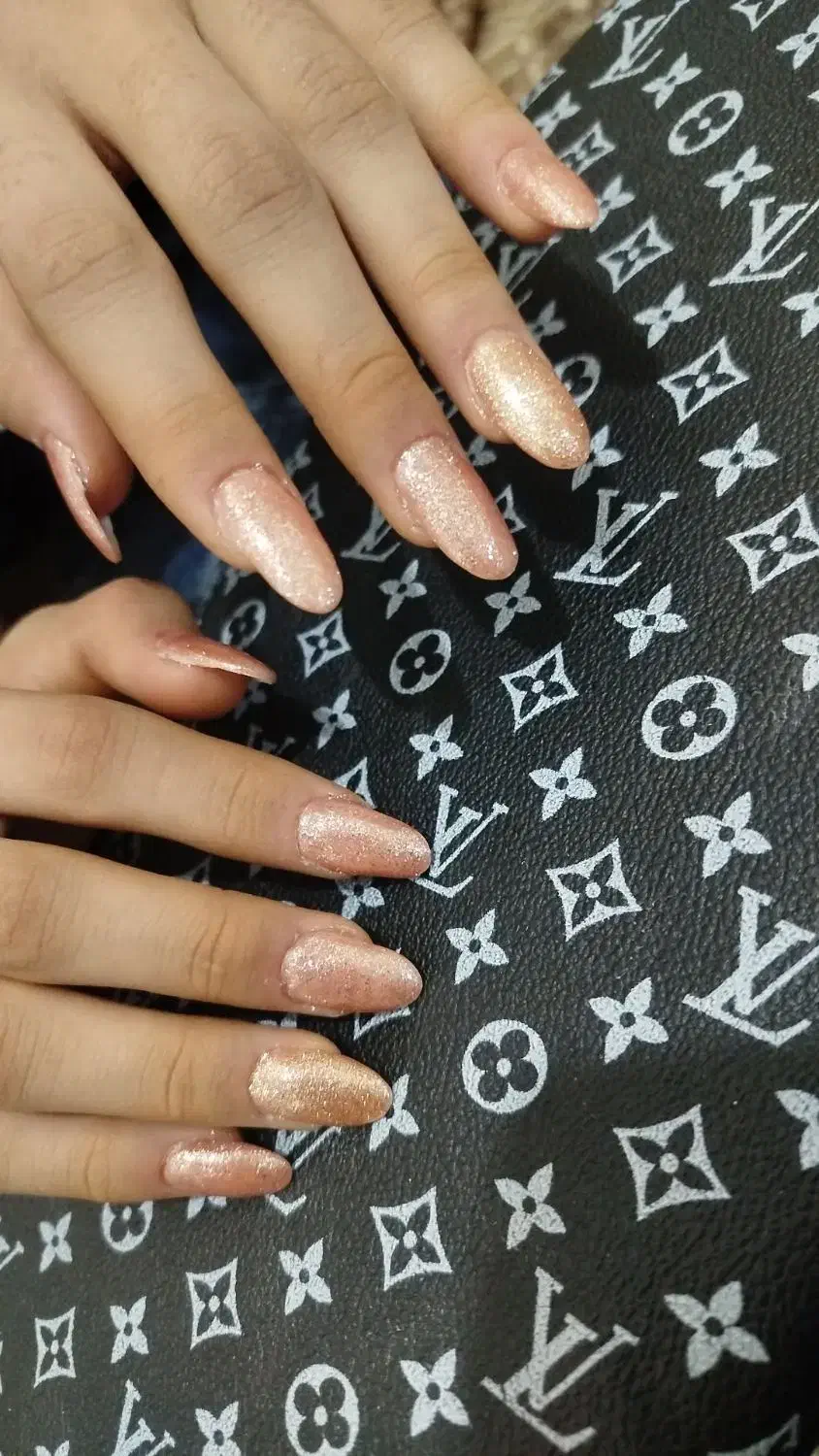 کاشت ناخن|خدمات آرایشگری و زیبایی|رباطکریم, نصیرشهر|دیوار