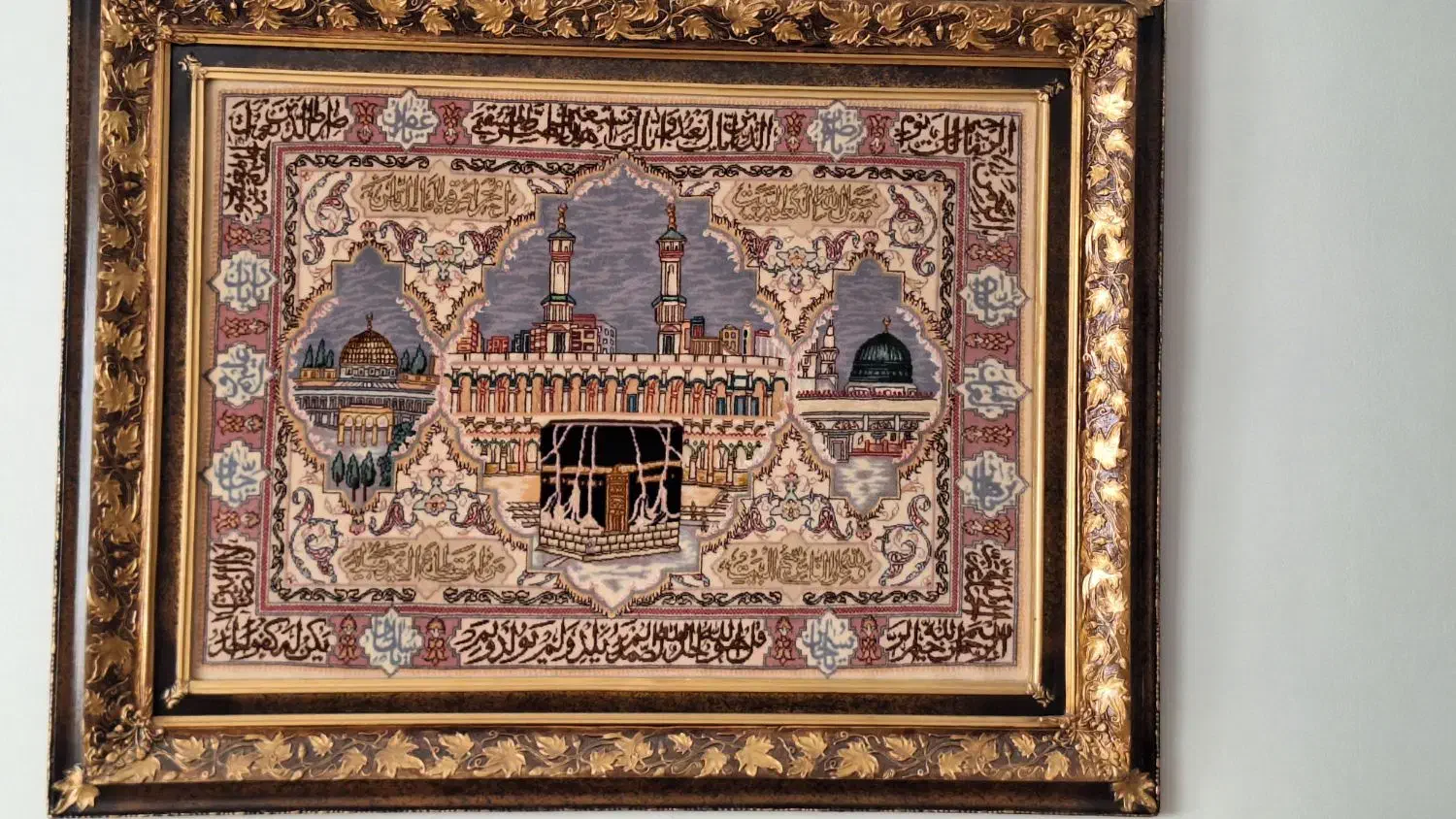 تابلو فرش دستباف تبریزسایز بزرگ در حدنو باقاب چوبی|تابلو فرش|فردیس, فردیس|دیوار