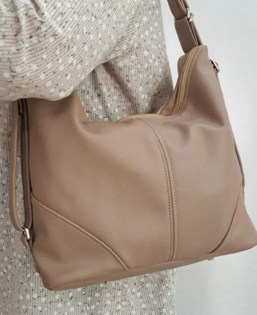 تولیدی کیف لَش (سه کاره)|کیف، کفش، کمربند|تربتحیدریه, پائین ولایت|دیوار