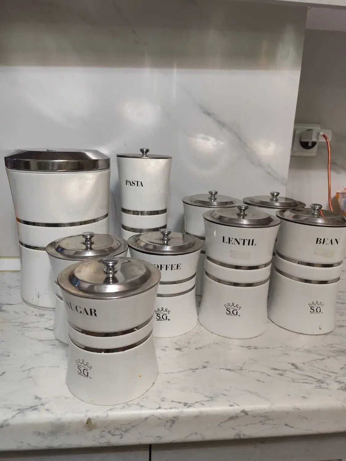 بانکه فلزی حبوبات|ظروف نگهدارنده، پلاستیکی، یک‌بارمصرف|لاهیجان, کوی خزر|دیوار