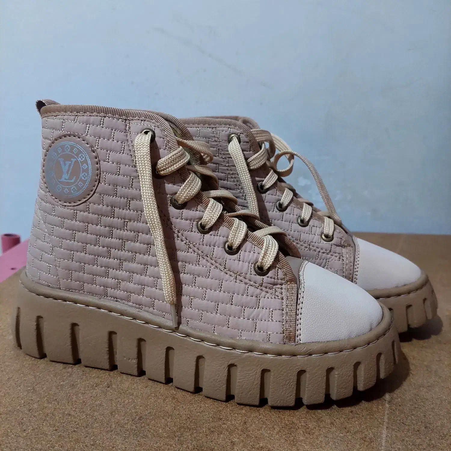 نیم بوت زنانه نو ۳۹|کیف، کفش، کمربند|قروه, |دیوار