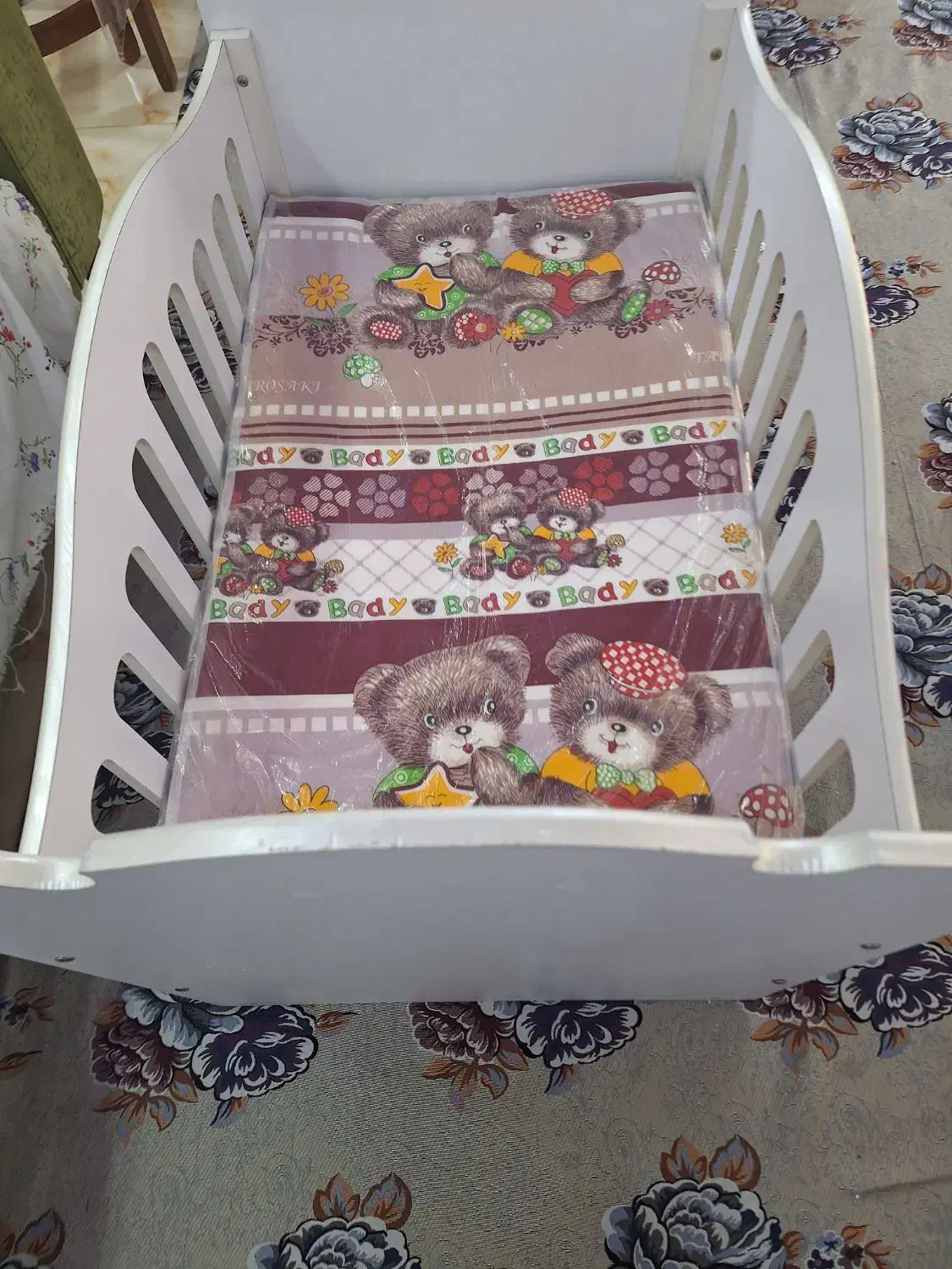 تخت بچه نو / بدون استفاده|تخت و سرویس خواب|قرچک, مهدیه|دیوار