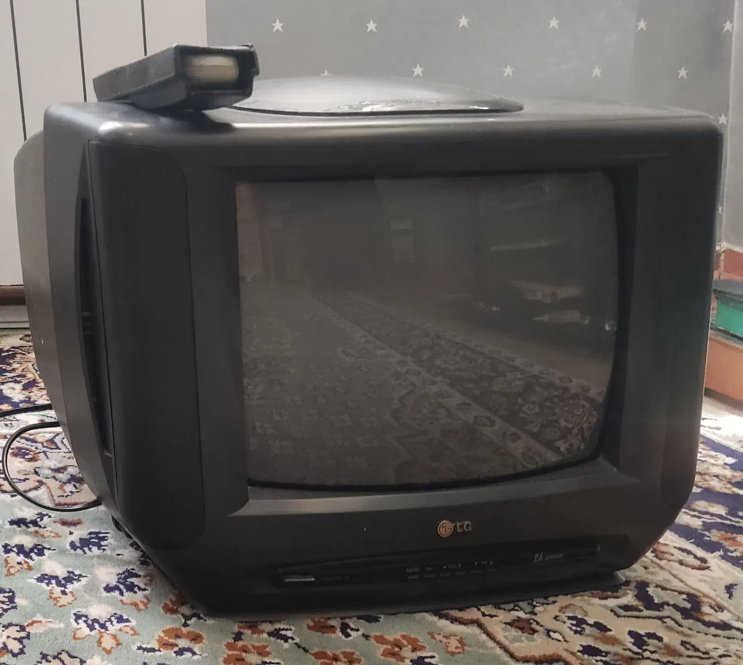 تلویزیون ۱۴اینج ال جی|تلویزیون و پروژکتور|اردبیل, |دیوار