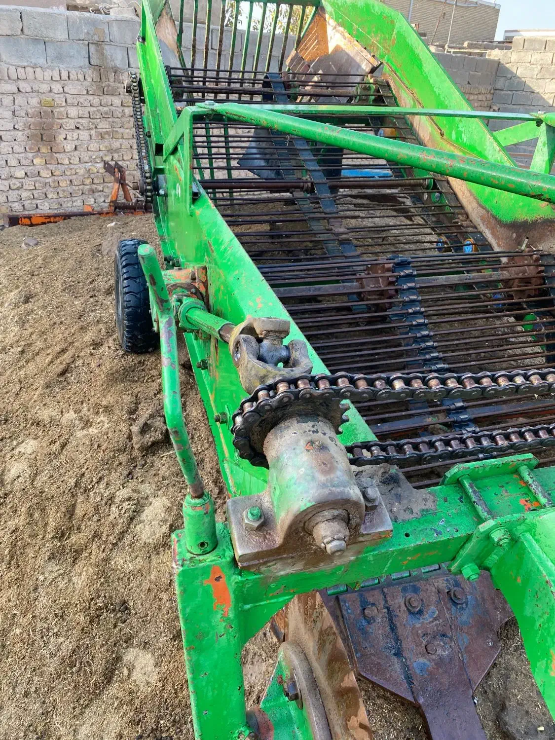 دستگاه چغندر کن و برگ زن چغندر و سیب زمینی|ماشینآلات صنعتی|نصر آباد, |دیوار