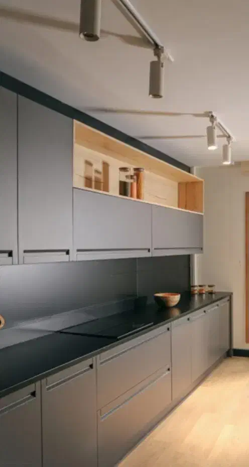 بازسازی ،نقاشی،کابینت،تاسیسات،ام دی اف انواع رنگ|خدمات پیشه و مهارت|شیراز, باغ تخت|دیوار