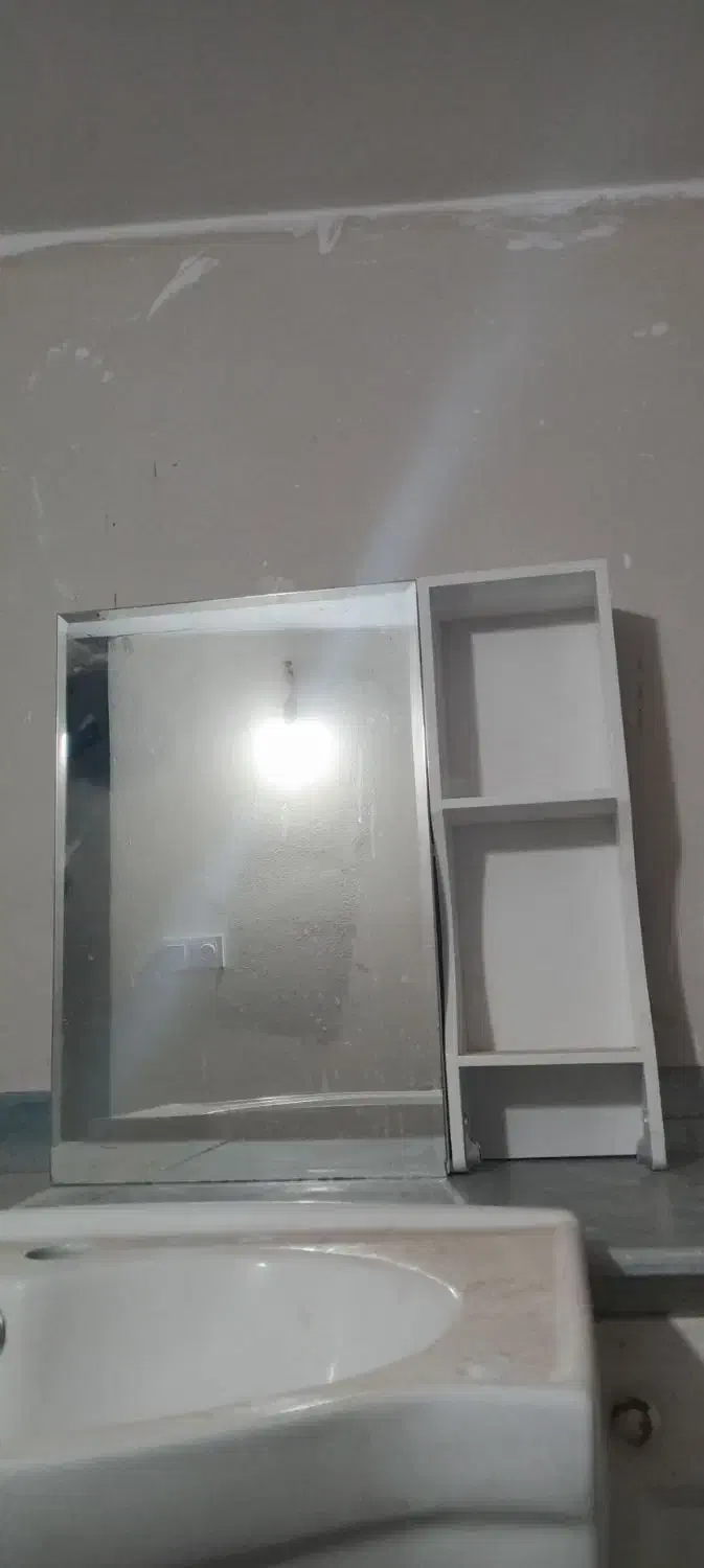 روشویی و اینه در حد نو|لوازم سرویس بهداشتی|کرج, حسین‌آباد|دیوار