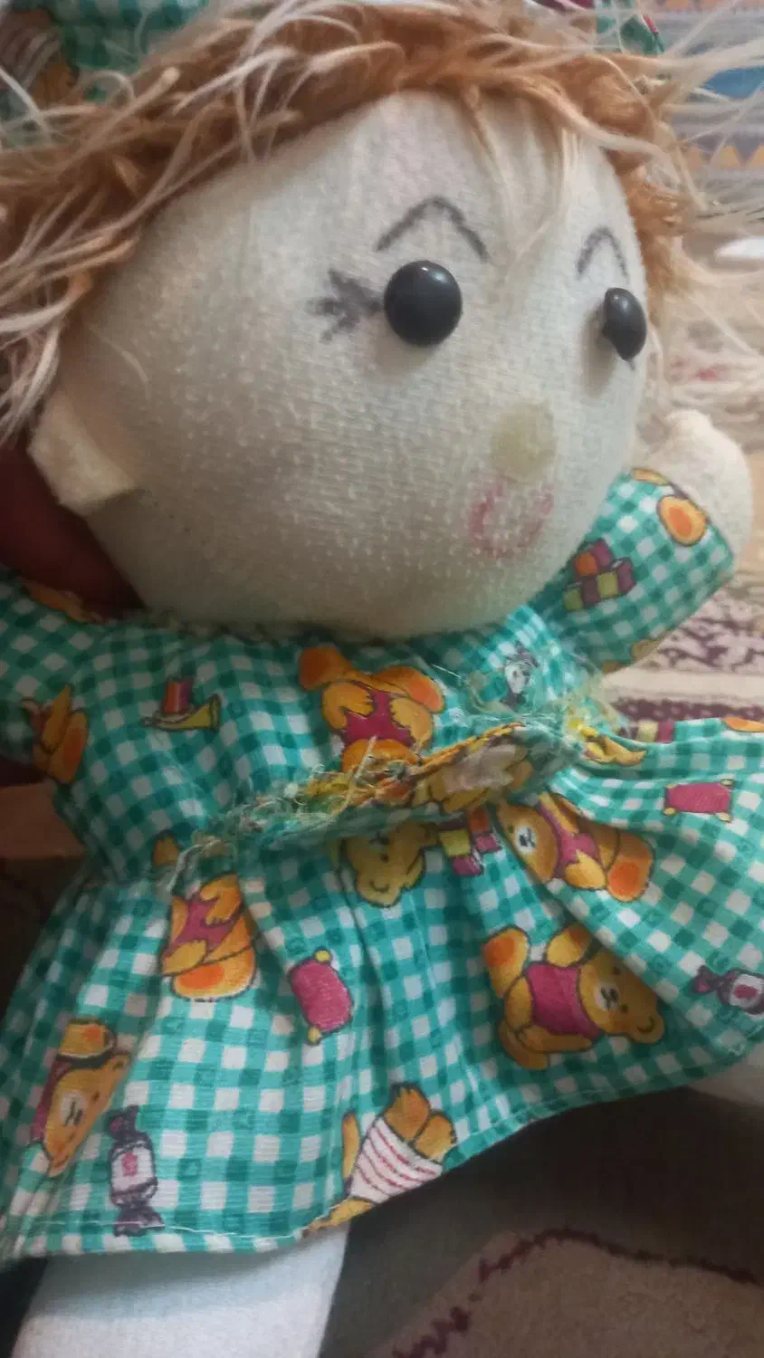 ۴ تا عروسک سالم وتمیز فقط فقط۲۵۰ هزار تومان|اسباب‌بازی بچه|خمینی‌شهر, |دیوار