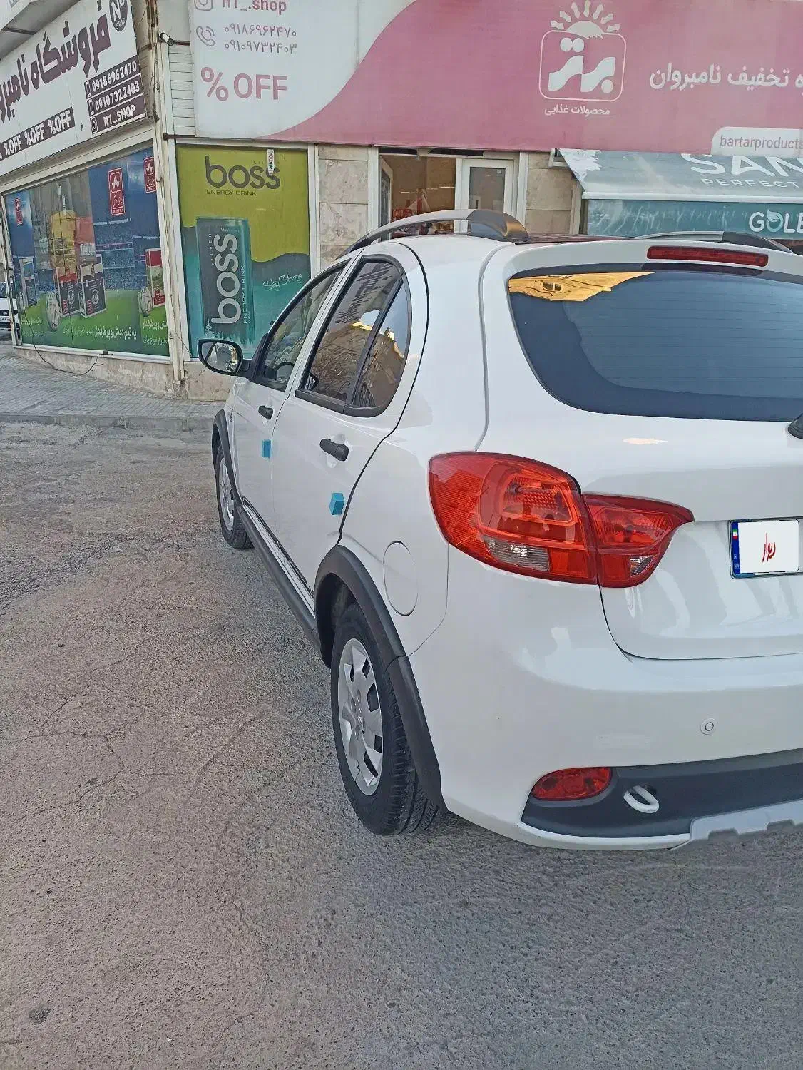 کوییکR 1402|خودرو سواری و وانت|اراک, |دیوار