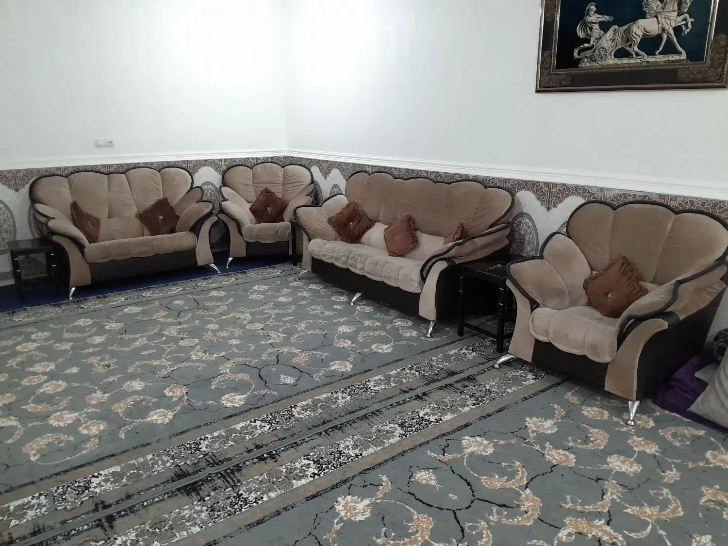 مبل ۷ نفره تمیز|مبلمان خانگی و میز عسلی|اهواز, گلدشت|دیوار