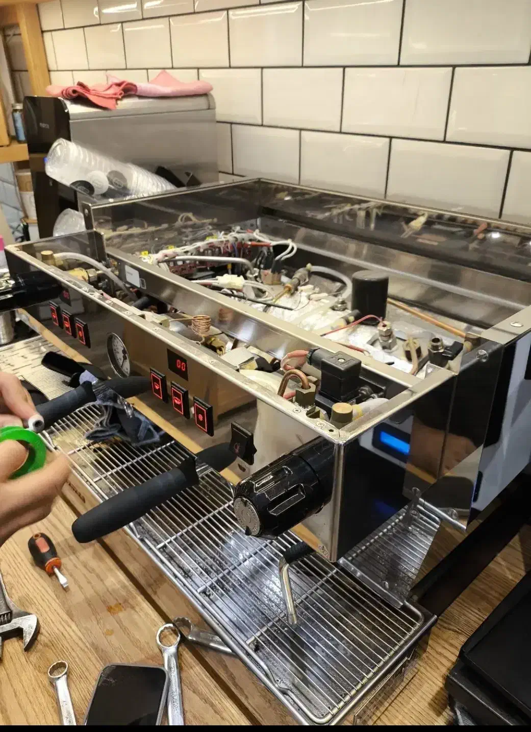 کلیه خدمات سرویس تصفیه آب اسپرسوساز نصب فیلترتعمیر|آبسردکن و تصفیه آب|تبریز, |دیوار